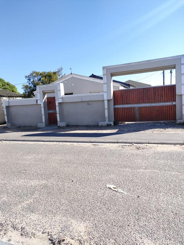 3 Bedroom Property for Sale in Khaya Western Cape